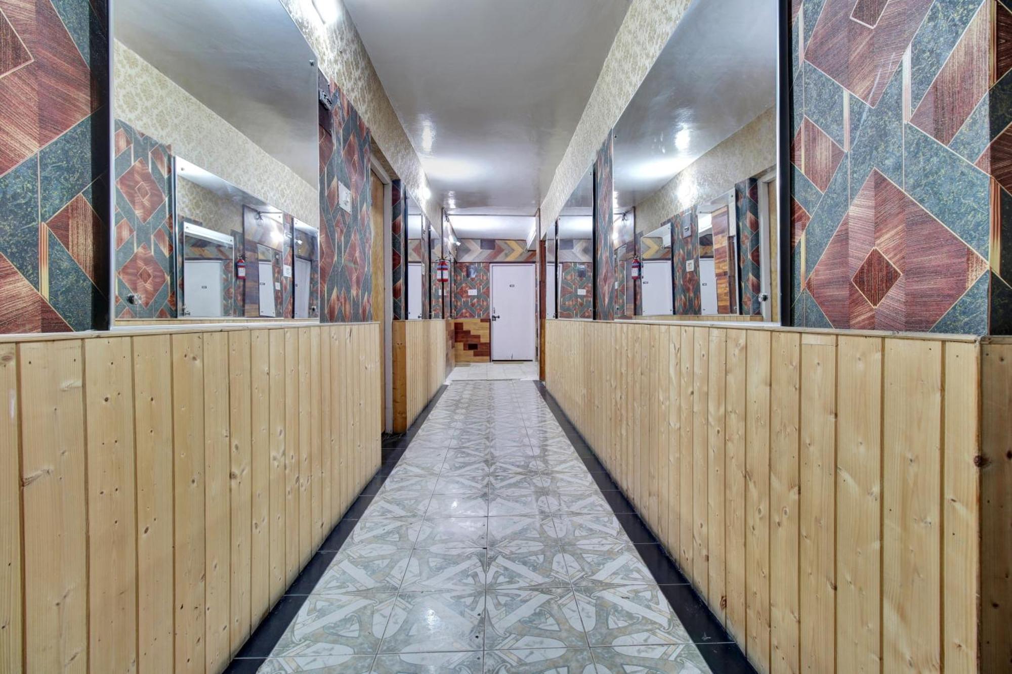 Hotel Ab-I-Hayat Srinagar  Exterior photo
